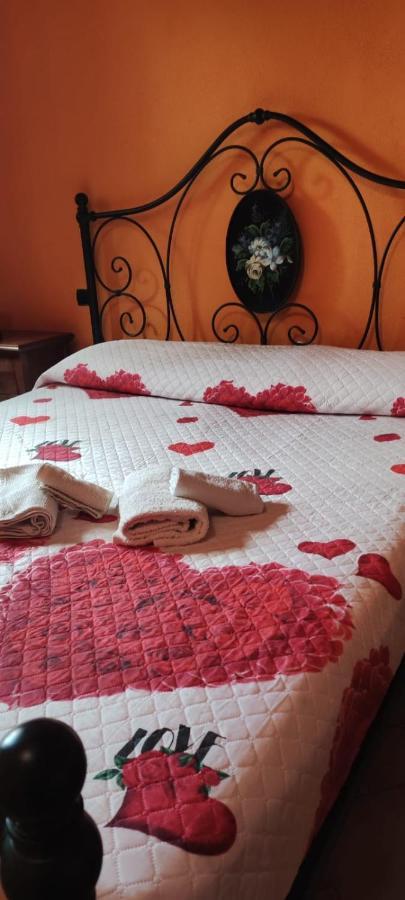 Notti magiche Bed and Breakfast Castelvecchio Calvisio Esterno foto